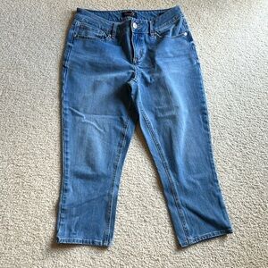 Seven7 skinny crop Size 8